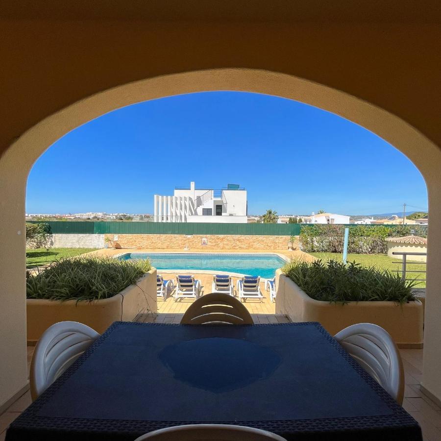 Villa Paraiso - 4 Bedrooms And Pool Albufeira Exterior photo