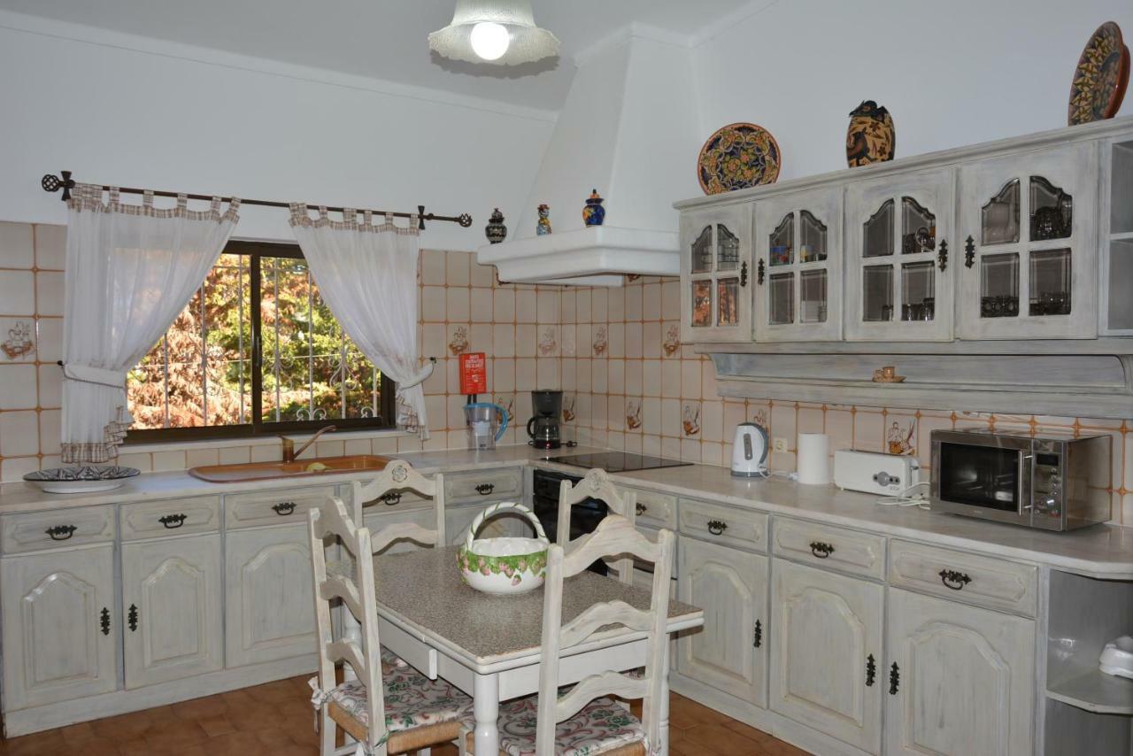 Villa Paraiso - 4 Bedrooms And Pool Albufeira Exterior photo